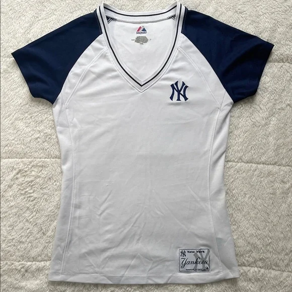 New York Yankees Majestic women’s White Short Sleeve Tee Size M - Picture 6 of 10